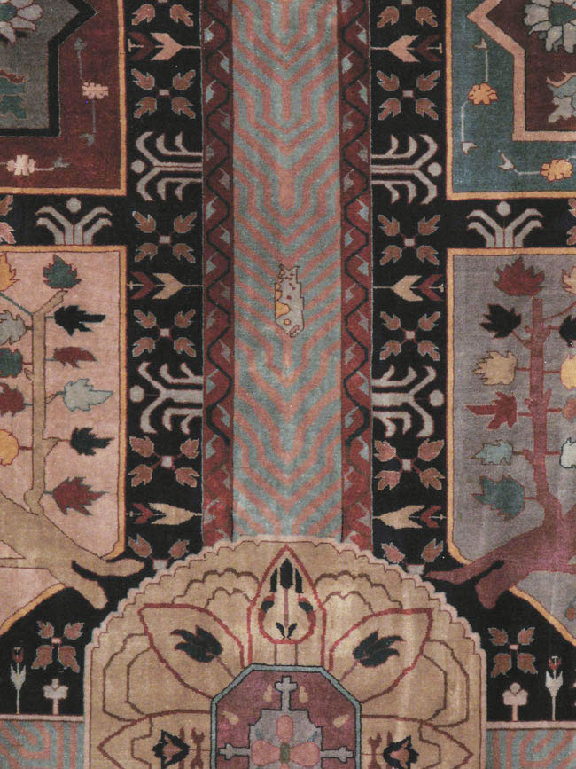 Antique Indian Lahore Square Rug, No.15223 - Galerie Shabab