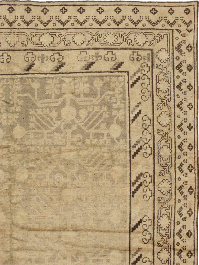 Vintage East Turkestan Khotan Carpet, No.18439 - Galerie Shabab