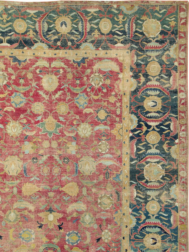 Antique Persian Isfahan Carpet, No.26527 - Galerie Shabab